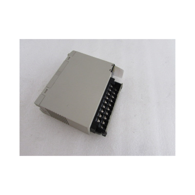 CJ1W-B7A04 контроллер CJ1W-B7A04 контроллер