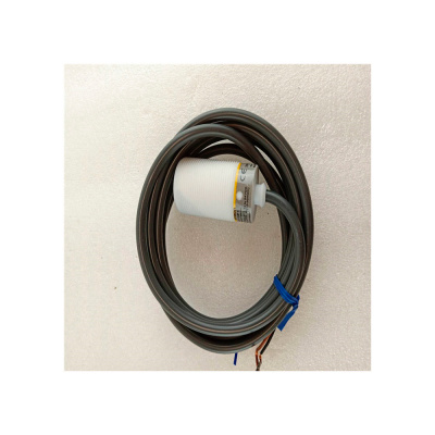 E2E-X8MD2 датчик E2E-X8MD2 датчик