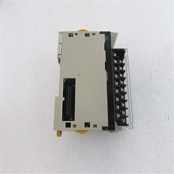 CJ1W-ID211 контроллер