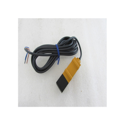 E2E-X8MD2 датчик E2E-X8MD2 датчик