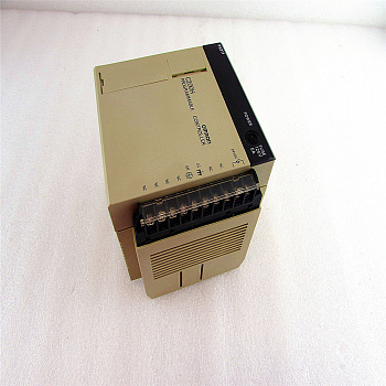 CP1W-MAD44 контроллер