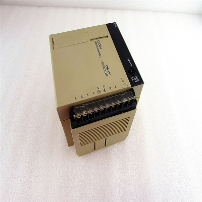 CP1W-MAD44 контроллер