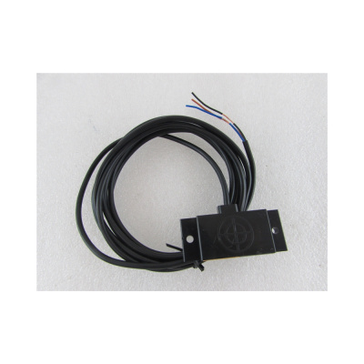 E2E-X8MD2 датчик E2E-X8MD2 датчик